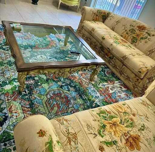 Vintage Vibes - Floral Retreat In * Chandler